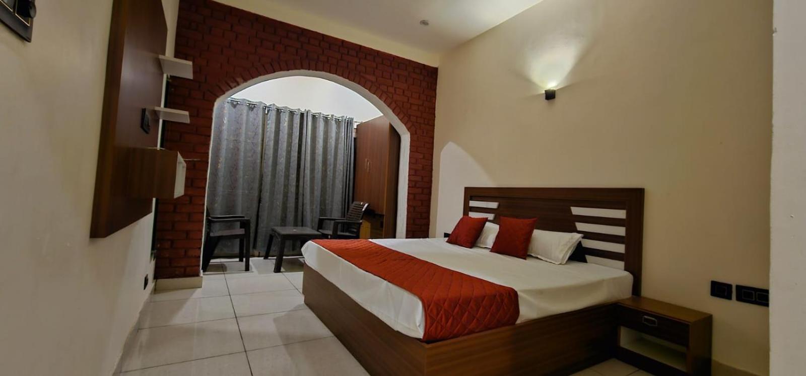 Golden Himalaya Homestay Kausani Buitenkant foto