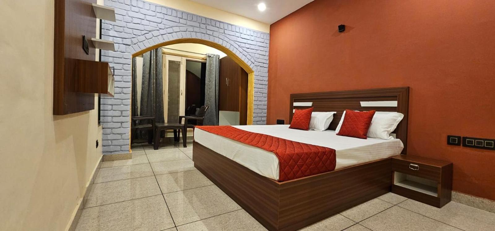 Golden Himalaya Homestay Kausani Buitenkant foto