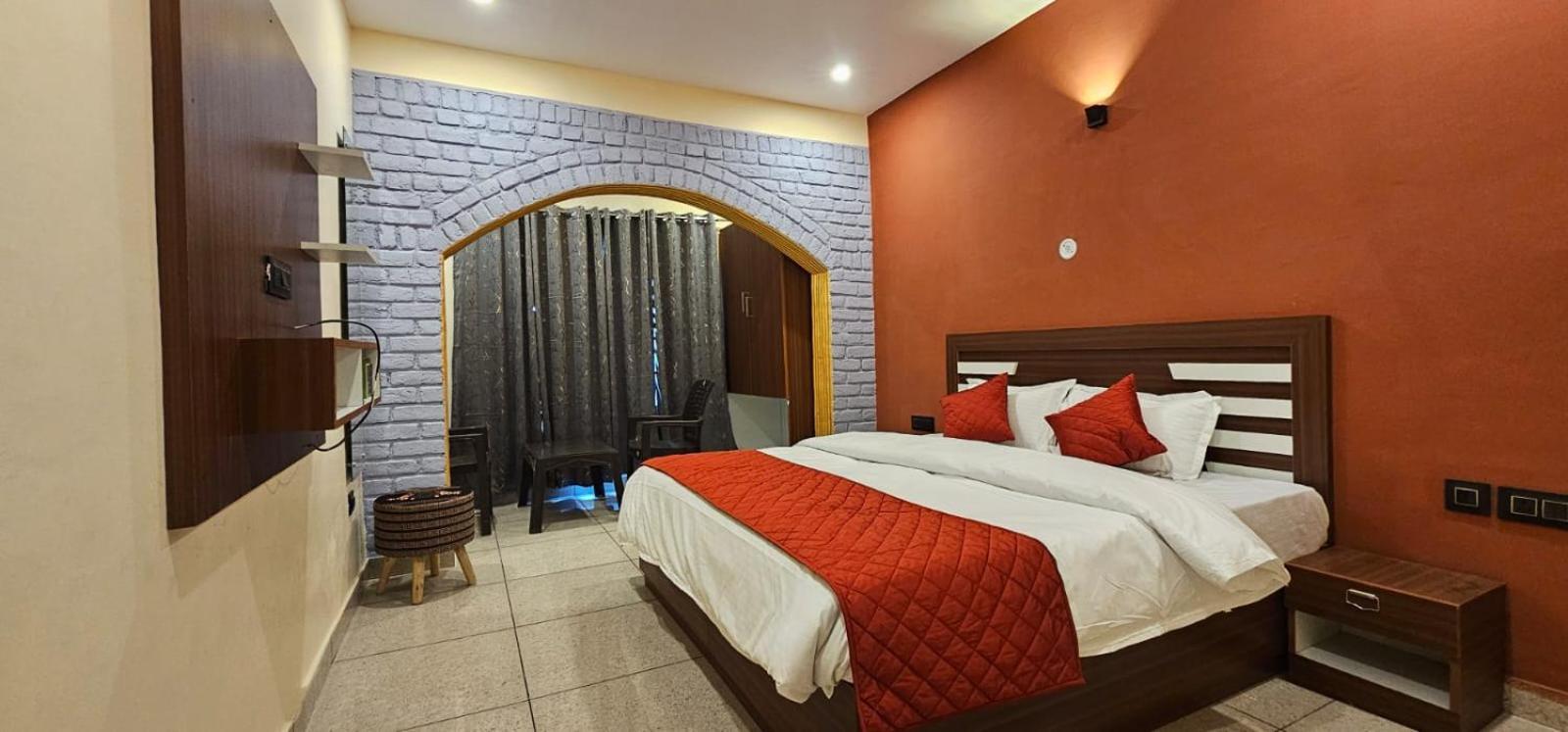 Golden Himalaya Homestay Kausani Buitenkant foto